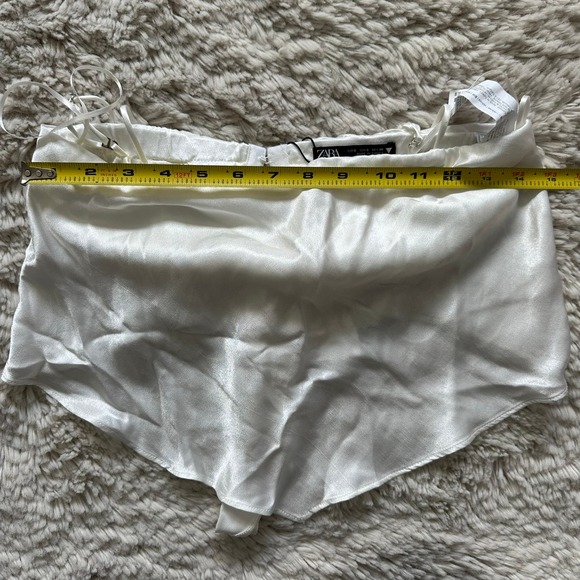 NWT Zara White Silk Crop Top With Adjustable Straps, Built in Bra, Tie back Sz S - Picture 6 of 9